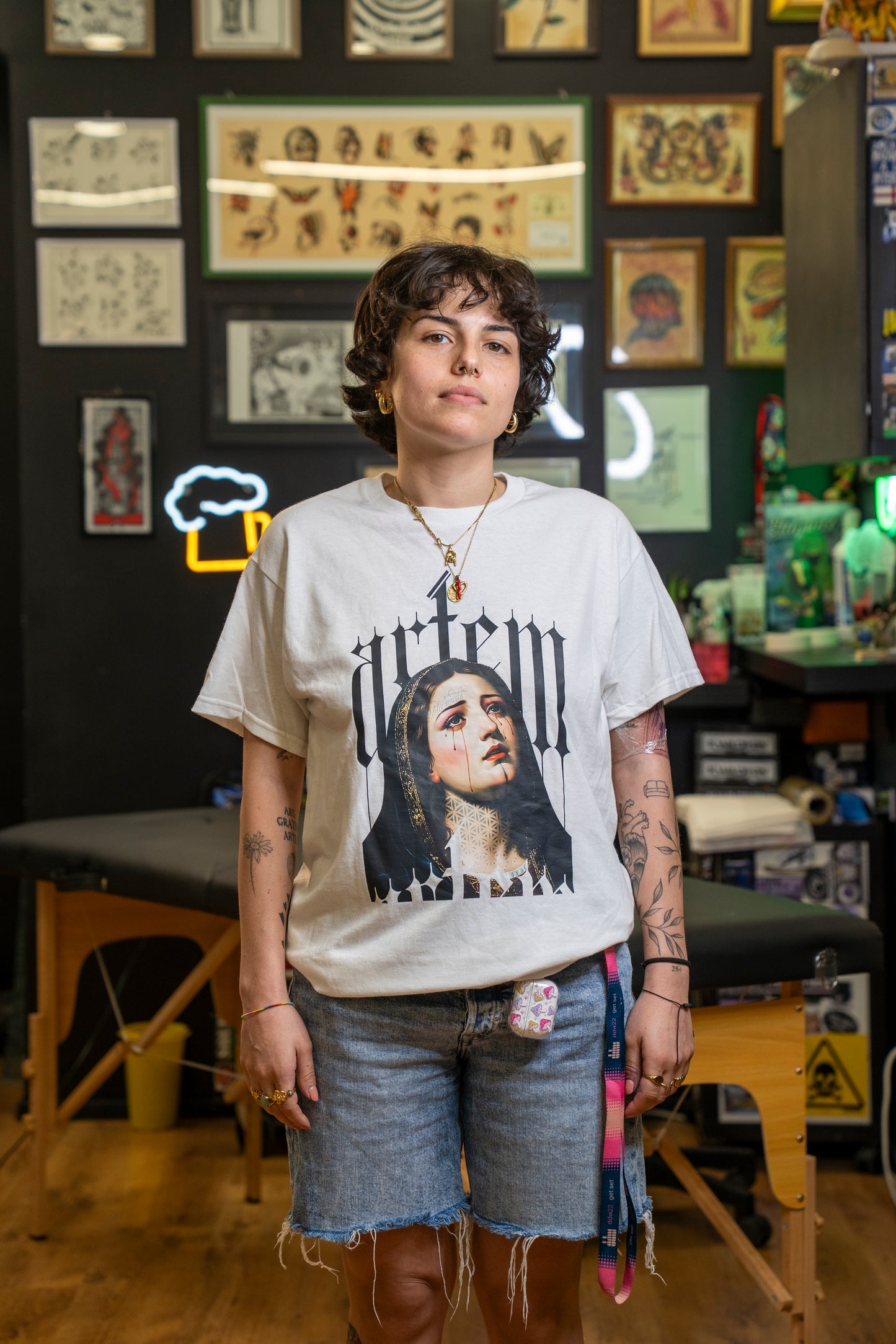 Artem Blessed Virgin Tee - White 180gr